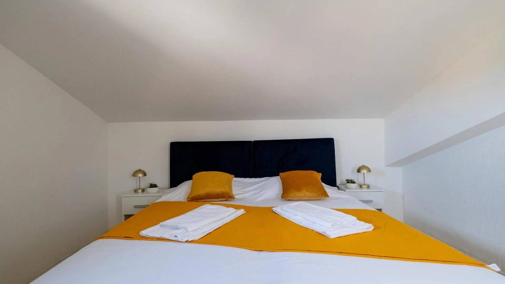 Villa Belvue - Big Pool & Private Parking - 500M Sea Medulin 0*,  Croacia